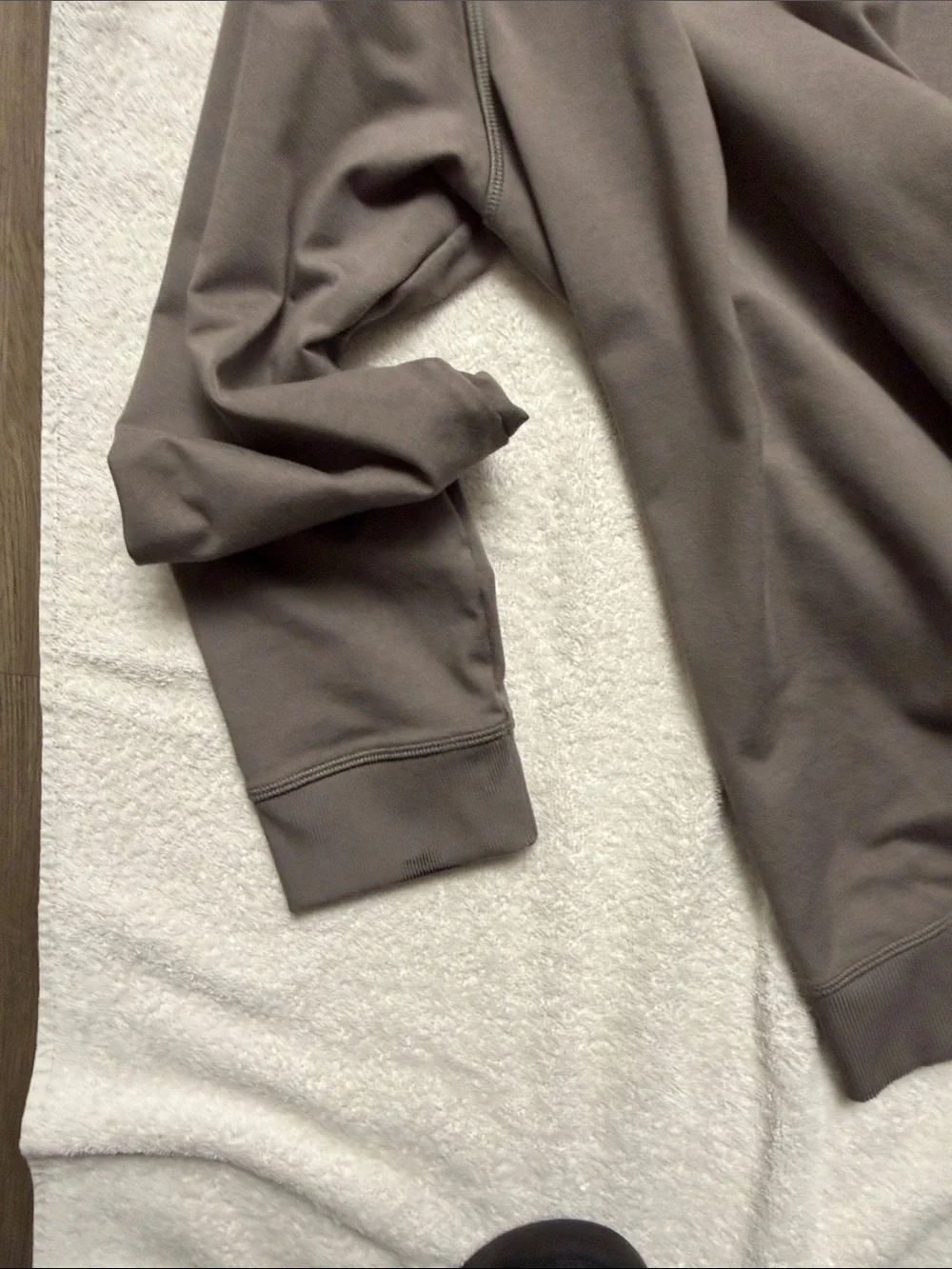 Vuori Quarter-Zip Pullover in Taupe Gray